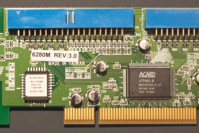 4|4:  ... und wurde mit der BIOS-Version 2.16 aus dem Jahr 2006 vertrieben.